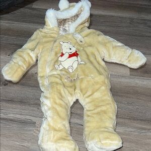 Disney Pooh Bear Yellow Fleece Footie Sz18 months